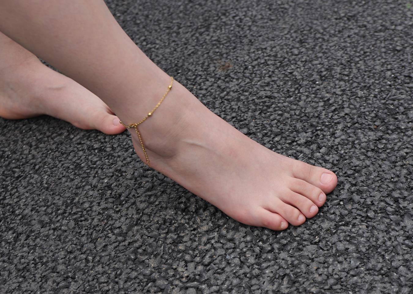 图片[48]-Pary摄影 NO.008 新模琳琳从运动鞋里拿出来的原味小白脚[153P] – 速更版-美库