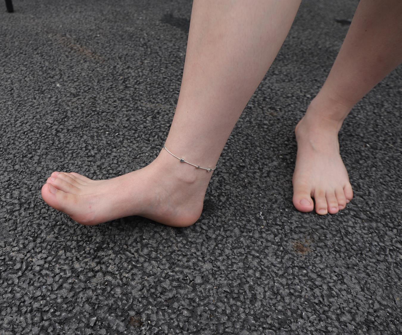 图片[83]-Pary摄影 NO.008 新模琳琳从运动鞋里拿出来的原味小白脚[153P] – 速更版-美库