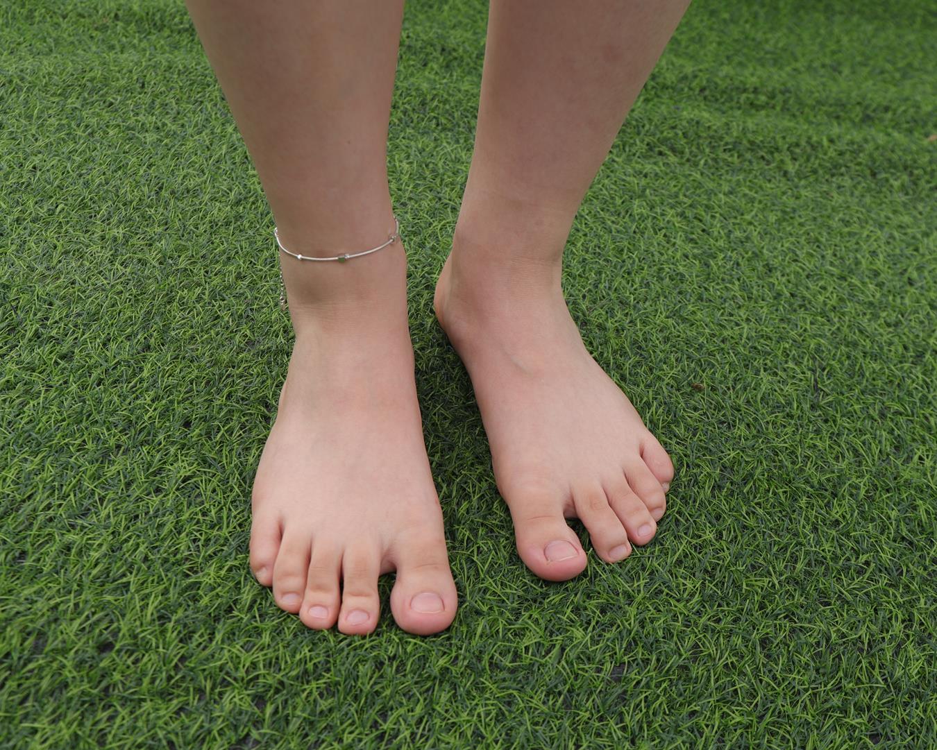 图片[89]-Pary摄影 NO.008 新模琳琳从运动鞋里拿出来的原味小白脚[153P] – 速更版-美库