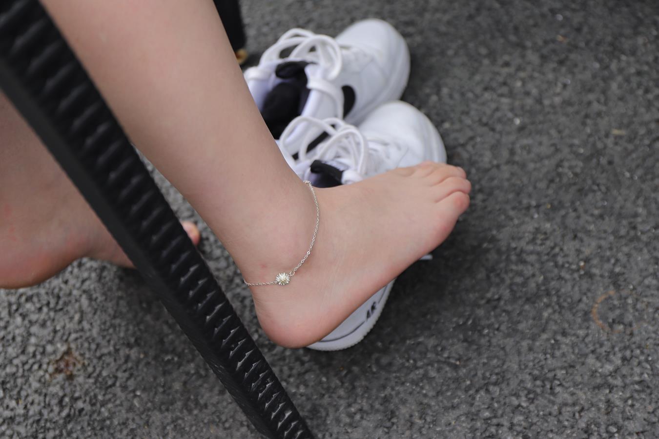 图片[148]-Pary摄影 NO.008 新模琳琳从运动鞋里拿出来的原味小白脚[153P] – 速更版-美库