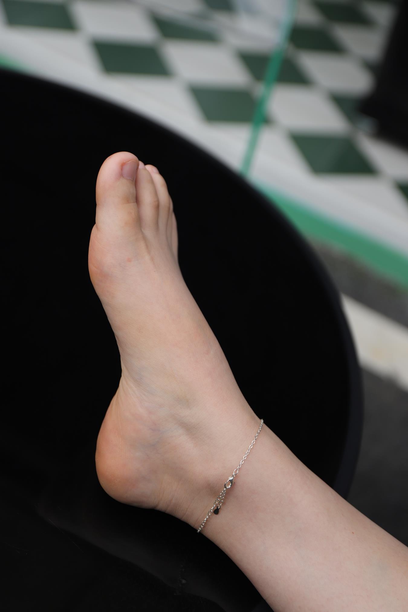 图片[153]-Pary摄影 NO.008 新模琳琳从运动鞋里拿出来的原味小白脚[153P] – 速更版-美库