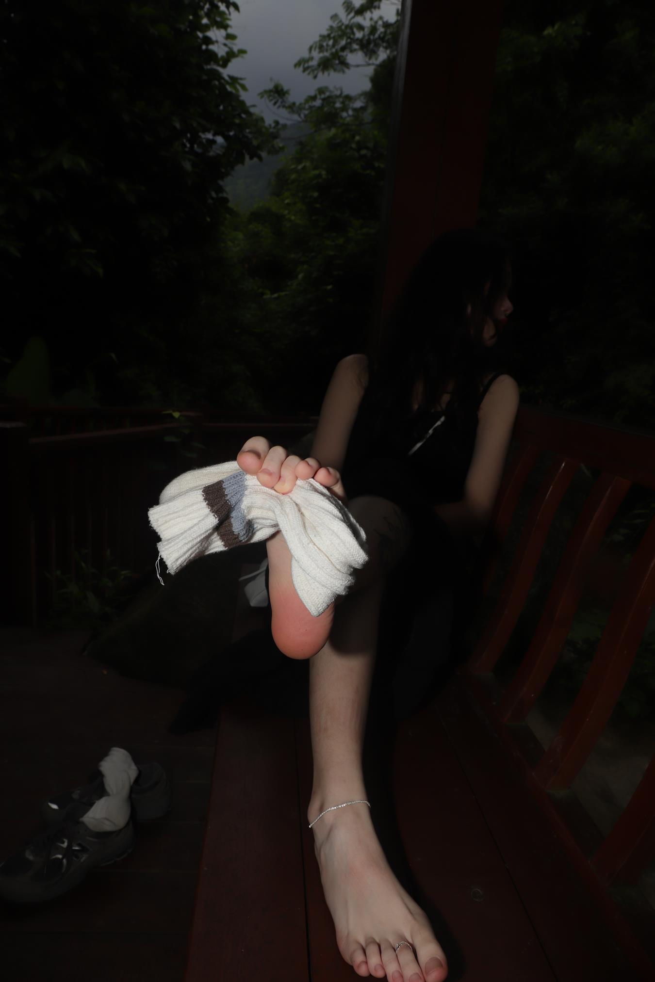 图片[22]-Pary摄影 NO.009 超美女神琪琪美妆照，把脚趾捆起来[125P] – 速更版-美库