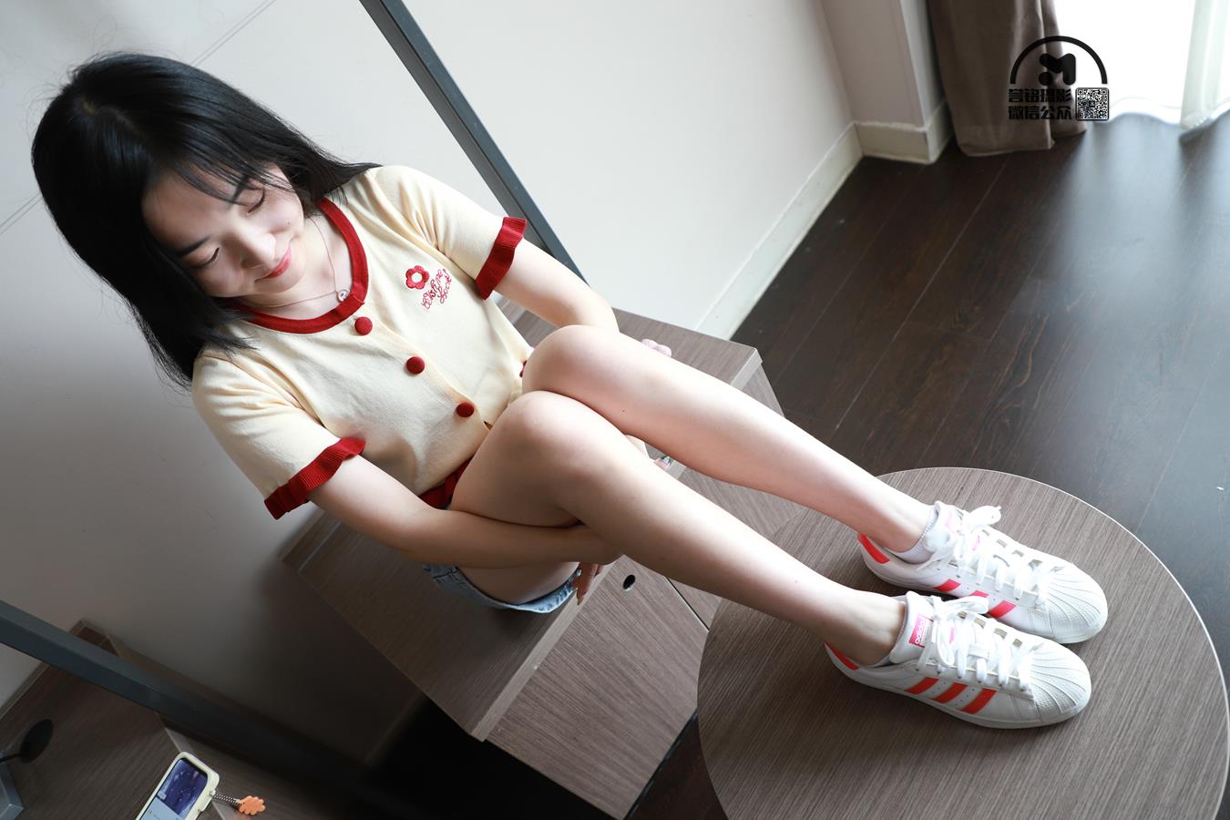 图片[33]-[誉铭传媒]袜足摄影 2021年 第十四期挠脚作品[40P] – 速更版-美库