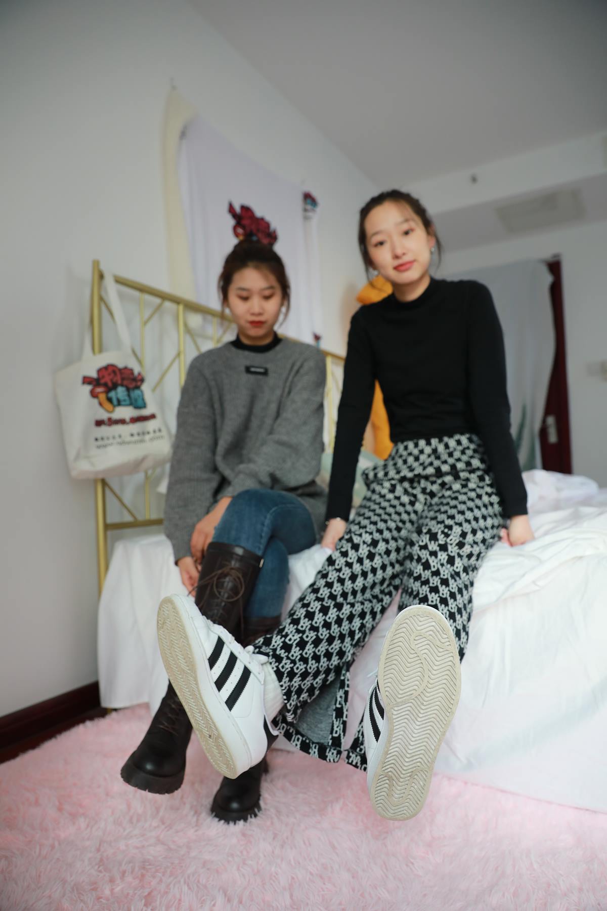 图片[38]-物恋传媒 NO.657 闺蜜-雪里双生 (1) [84P] – 速更版-美库