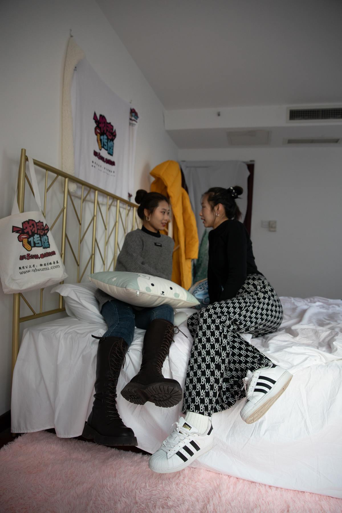 图片[43]-物恋传媒 NO.657 闺蜜-雪里双生 (1) [84P] – 速更版-美库