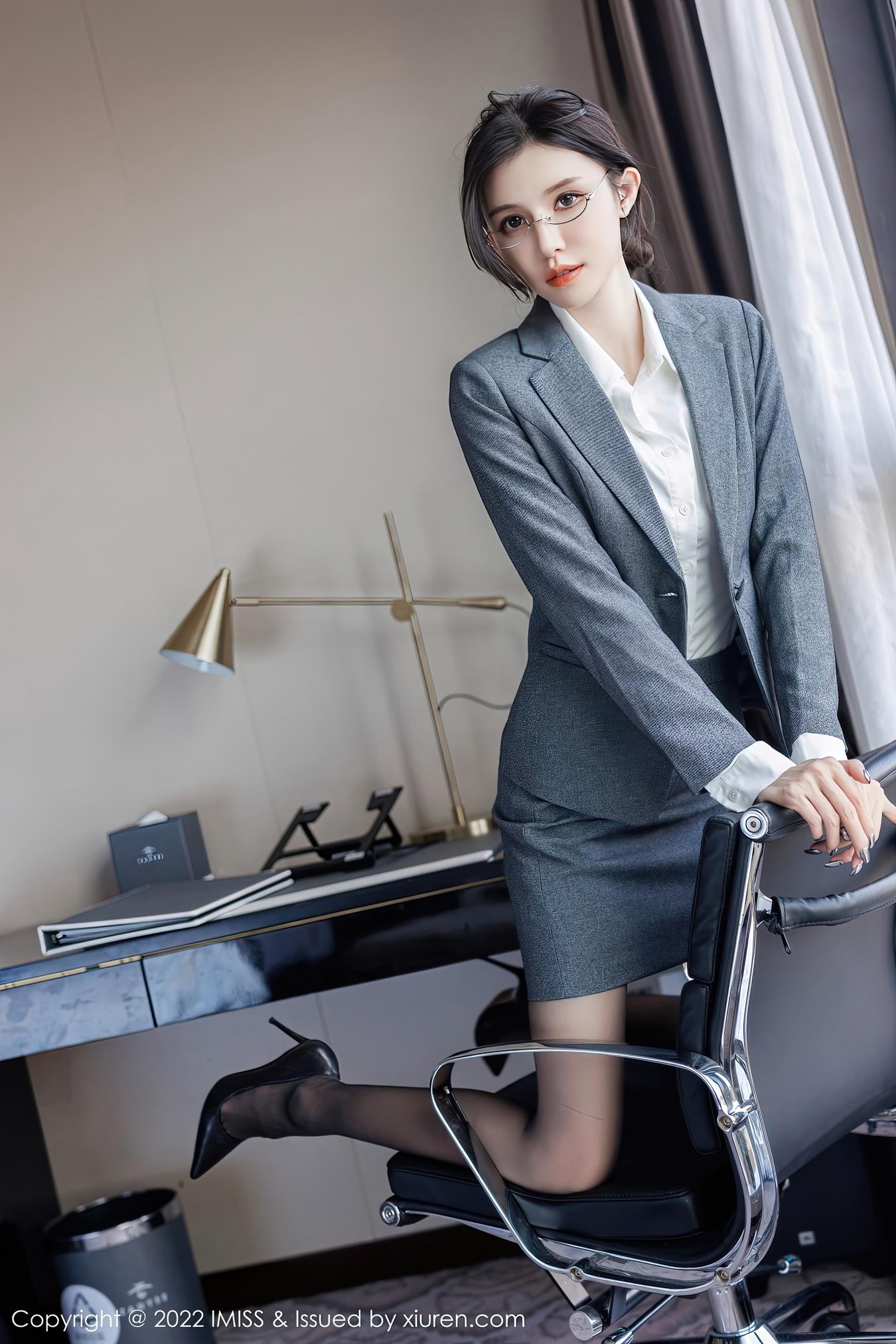 图片[12]-[IMiss爱蜜社]2022.12.06 VOL.708 泥鳅鳅[35+1P] – 速更版-美库