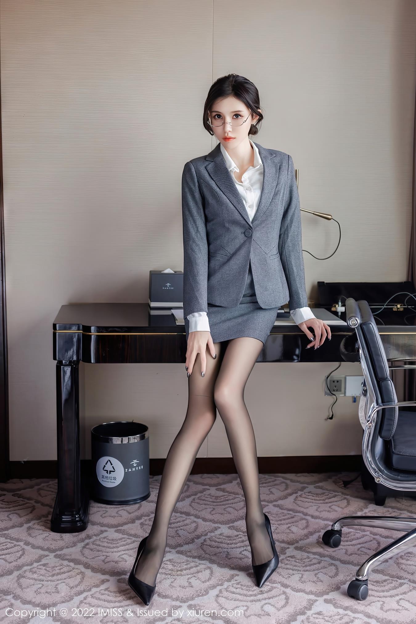 图片[30]-[IMiss爱蜜社]2022.12.06 VOL.708 泥鳅鳅[35+1P] – 速更版-美库