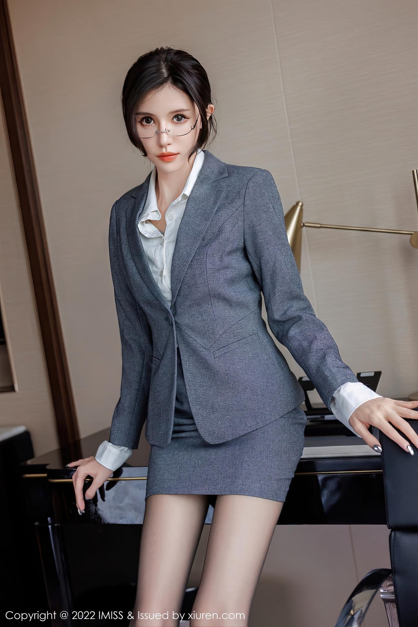 图片[32]-[IMiss爱蜜社]2022.12.06 VOL.708 泥鳅鳅[35+1P] – 速更版-美库