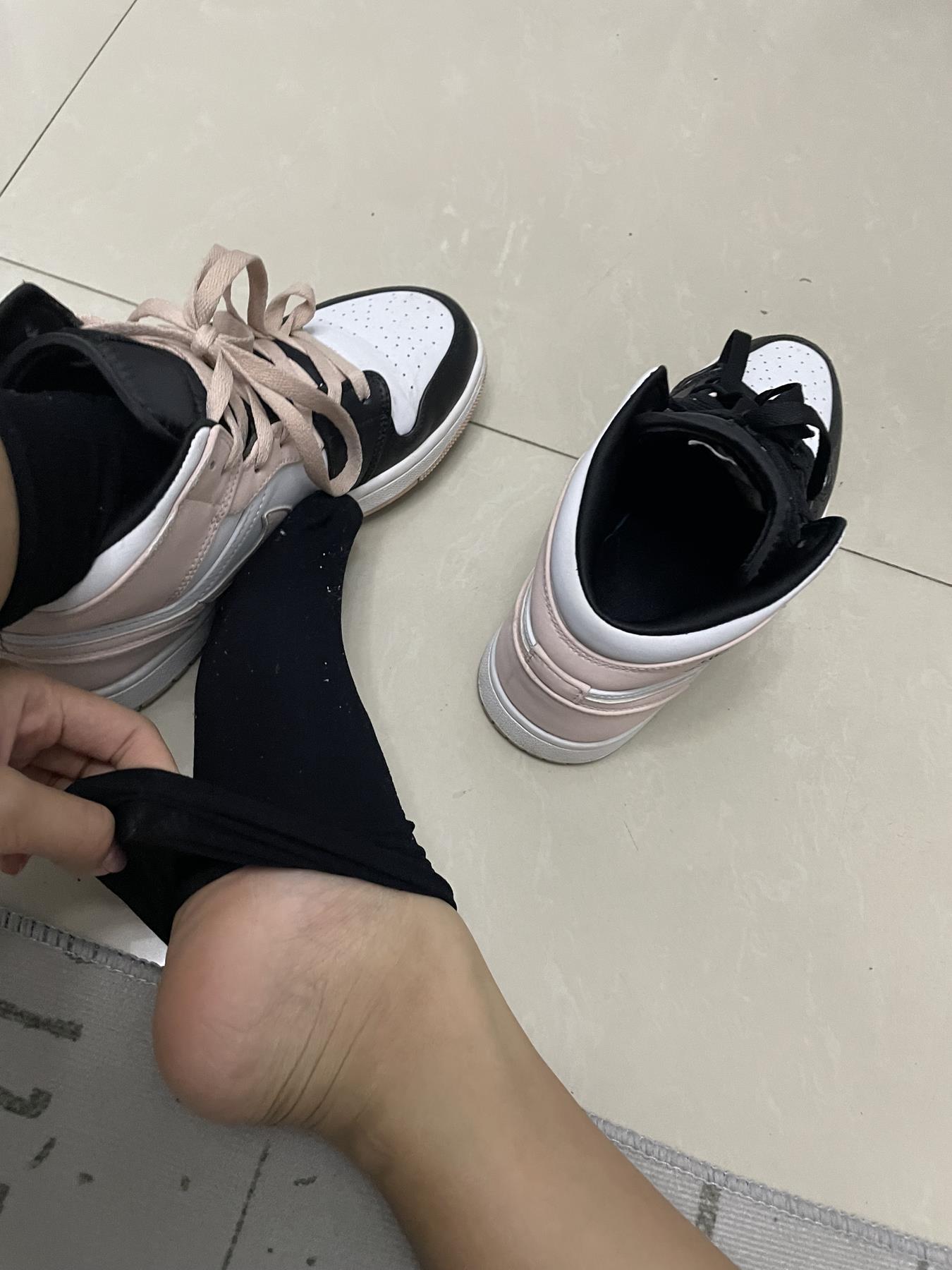 图片[84]-[誉铭传媒]袜足摄影 2022年《12月整合福利》[229P] – 速更版-美库