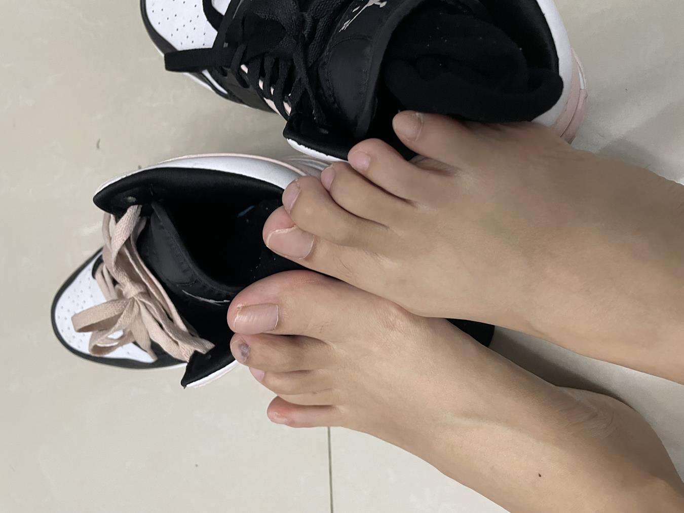 图片[90]-[誉铭传媒]袜足摄影 2022年《12月整合福利》[229P] – 速更版-美库