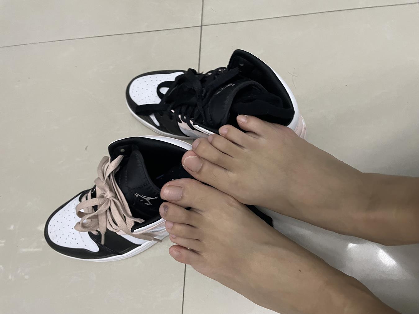 图片[92]-[誉铭传媒]袜足摄影 2022年《12月整合福利》[229P] – 速更版-美库