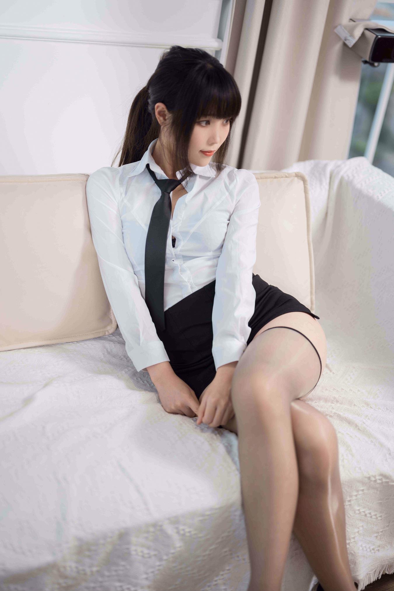 图片[23]-Cosplay汪知子 OL黑丝 [25P] – 速更版-美库
