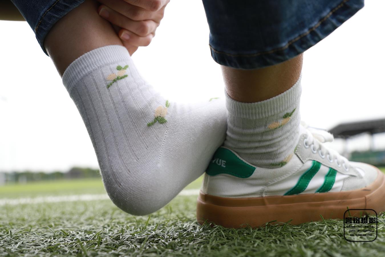 图片[32]-[誉铭传媒]袜足摄影 2022年《2022微信群第12套》[110P] – 速更版-美库