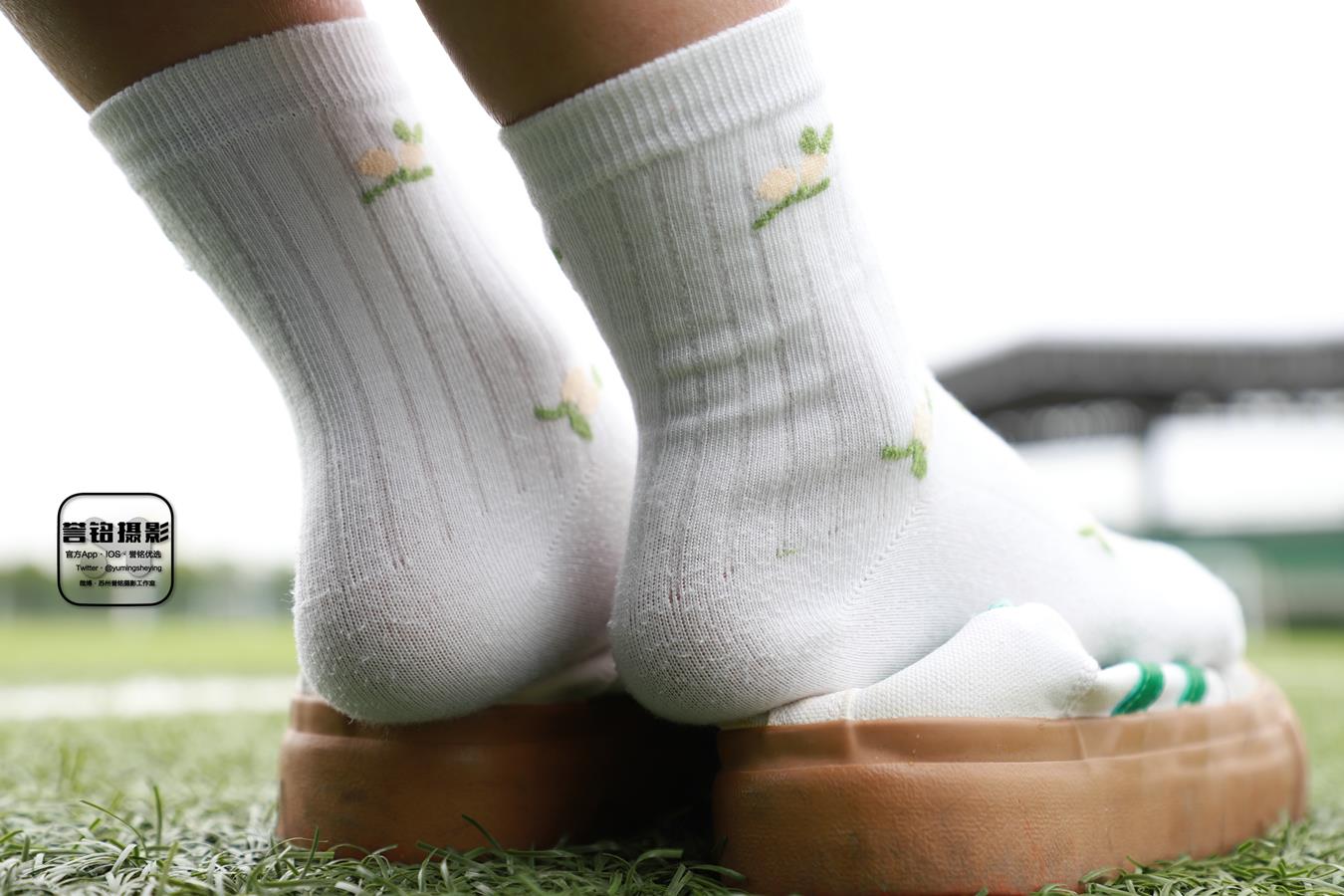 图片[40]-[誉铭传媒]袜足摄影 2022年《2022微信群第12套》[110P] – 速更版-美库