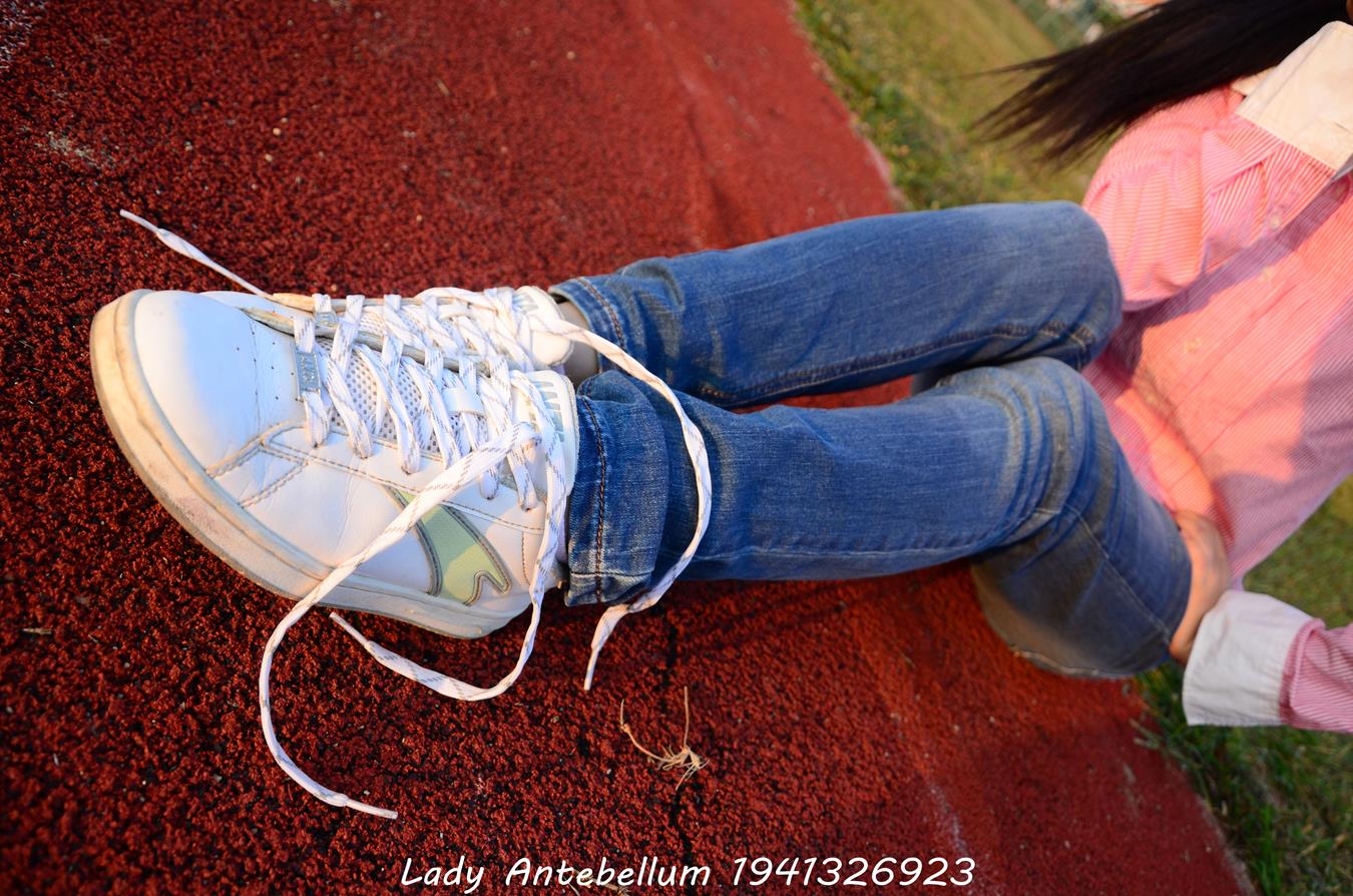 图片[54]-[战前女神] 美腿美足精品摄影套图 003 (1) [84P] – 速更版-美库