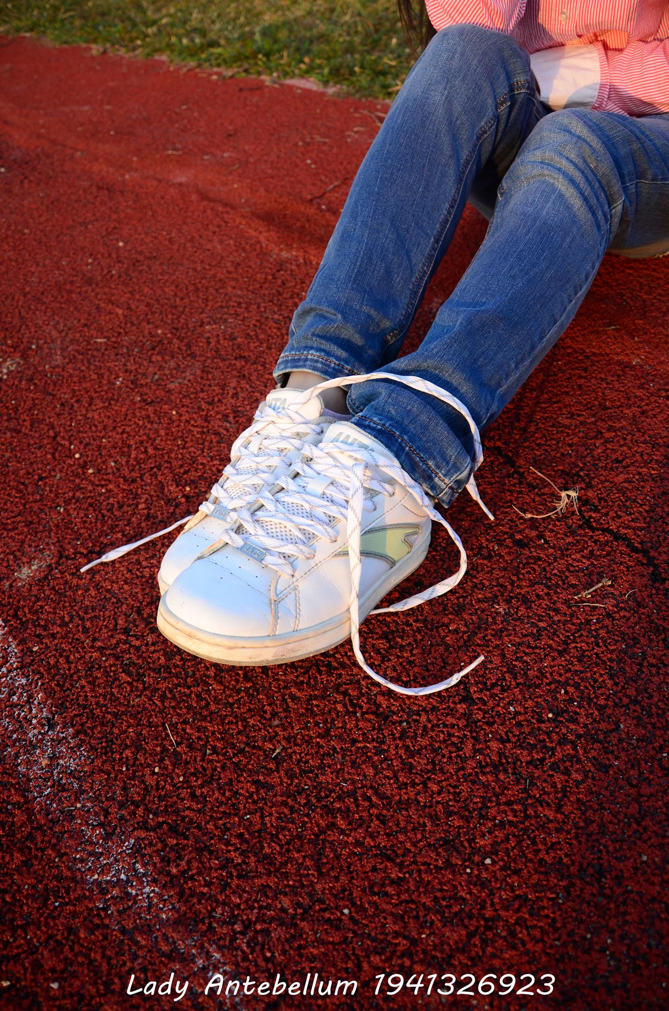 图片[57]-[战前女神] 美腿美足精品摄影套图 003 (1) [84P] – 速更版-美库