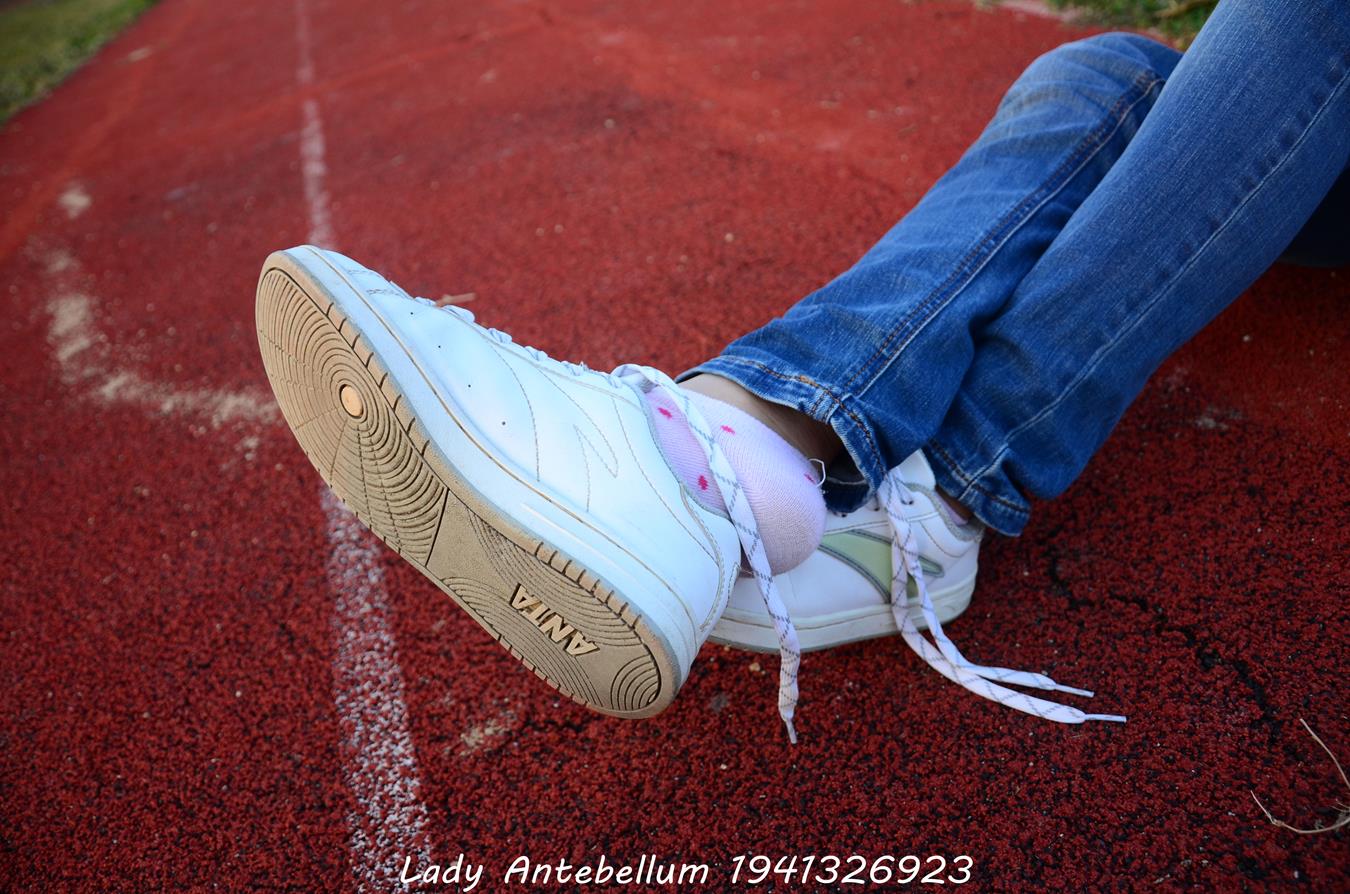 图片[69]-[战前女神] 美腿美足精品摄影套图 003 (1) [84P] – 速更版-美库