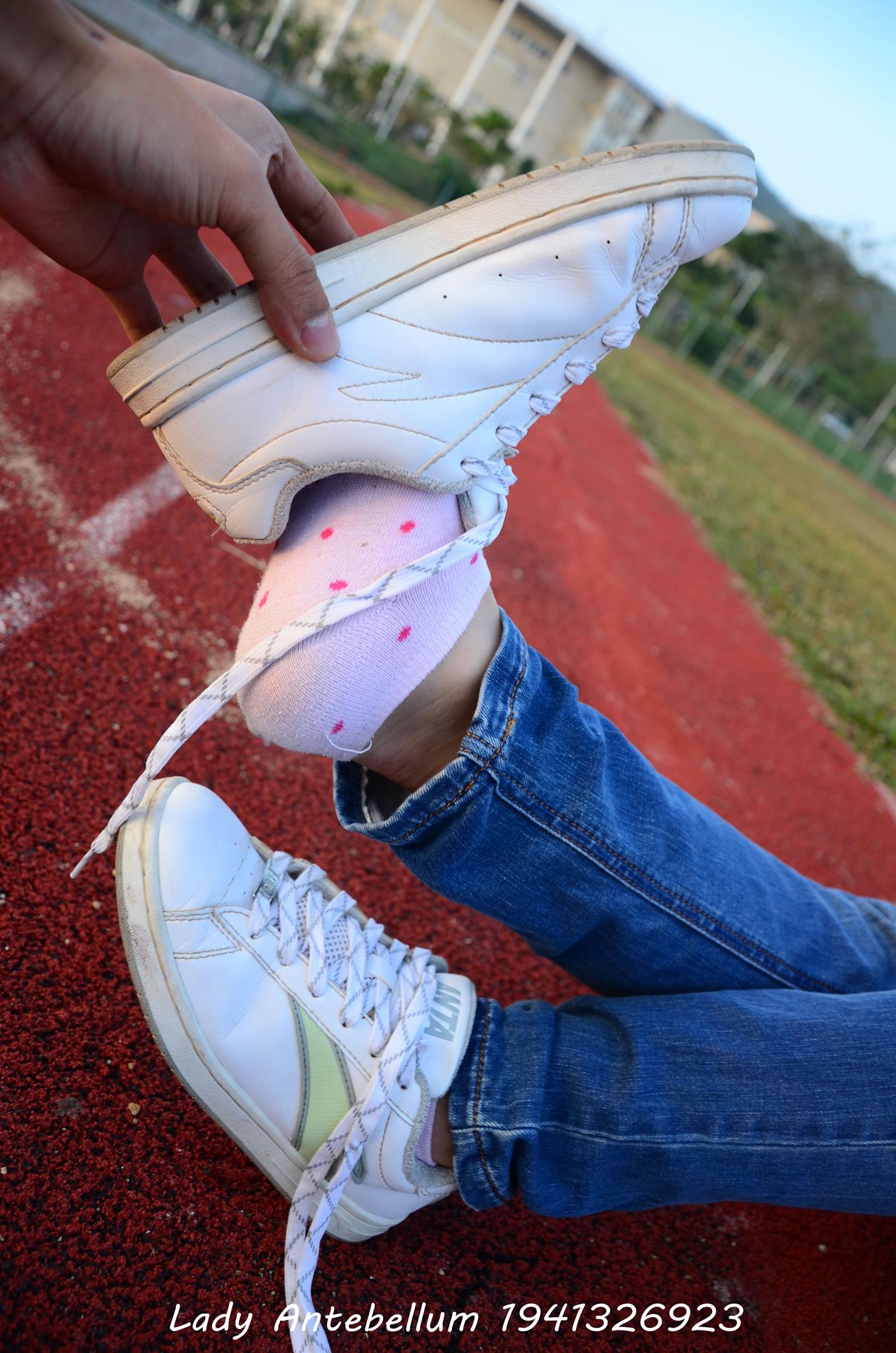 图片[70]-[战前女神] 美腿美足精品摄影套图 003 (1) [84P] – 速更版-美库