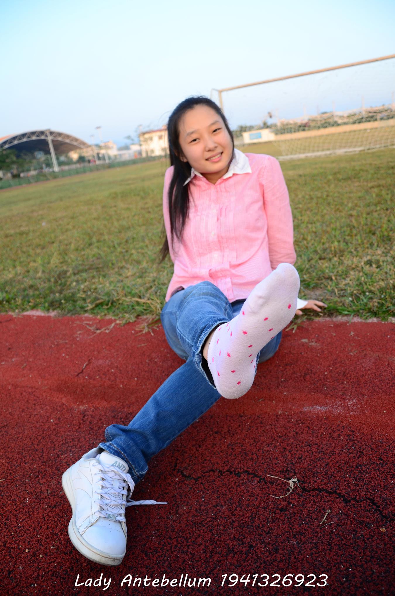 图片[75]-[战前女神] 美腿美足精品摄影套图 003 (1) [84P] – 速更版-美库