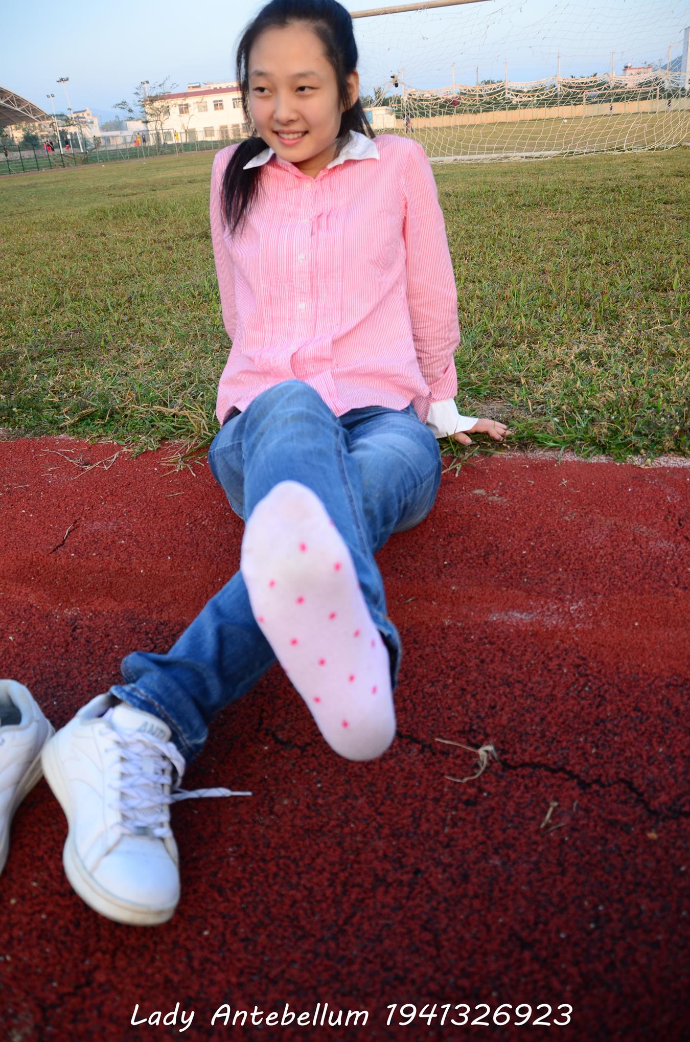 图片[76]-[战前女神] 美腿美足精品摄影套图 003 (1) [84P] – 速更版-美库