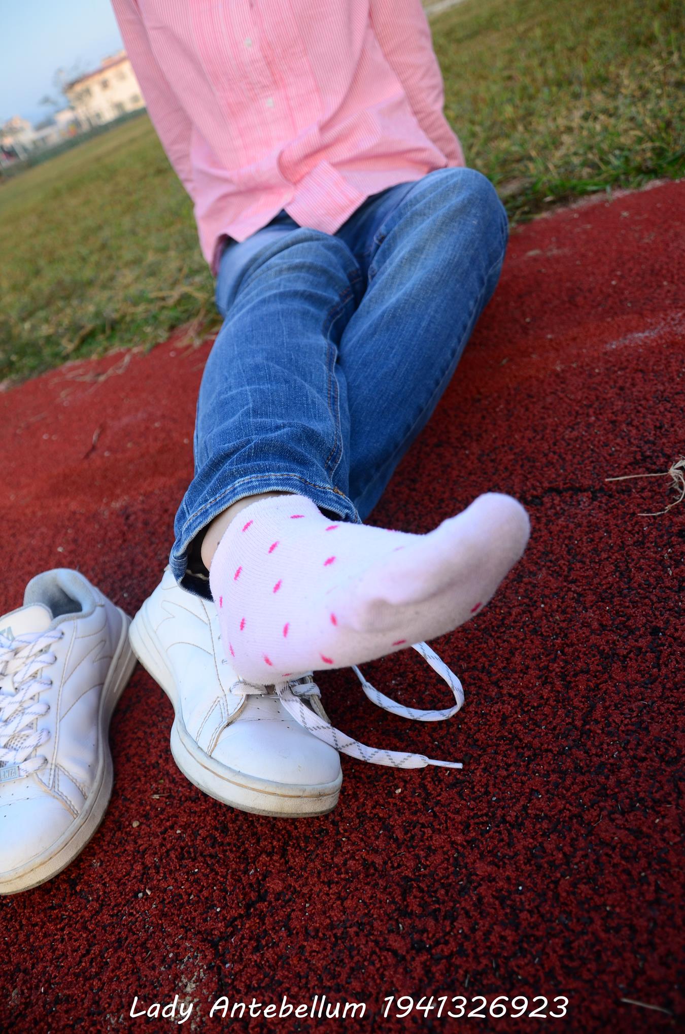 图片[81]-[战前女神] 美腿美足精品摄影套图 003 (1) [84P] – 速更版-美库