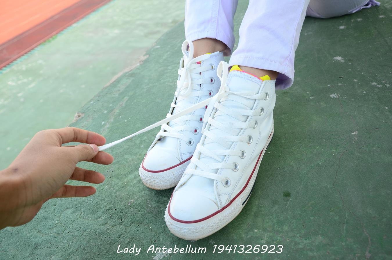 图片[70]-[战前女神] 美腿美足精品摄影套图 002 (1) [84P] – 速更版-美库