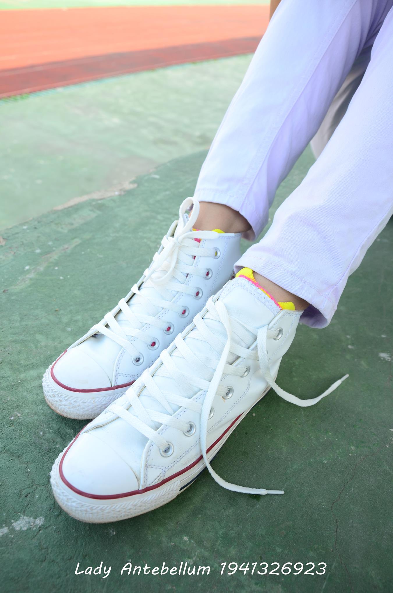 图片[71]-[战前女神] 美腿美足精品摄影套图 002 (1) [84P] – 速更版-美库