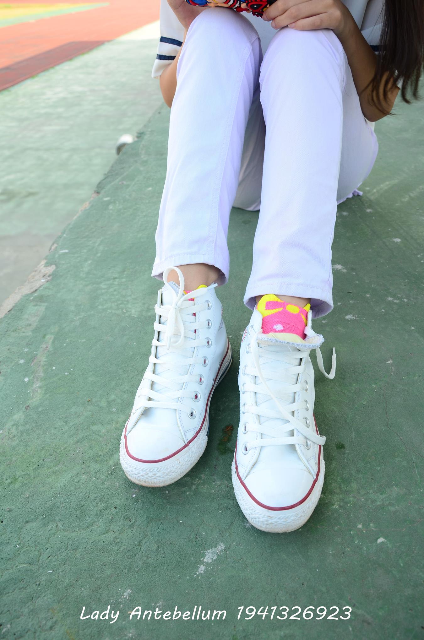 图片[76]-[战前女神] 美腿美足精品摄影套图 002 (1) [84P] – 速更版-美库