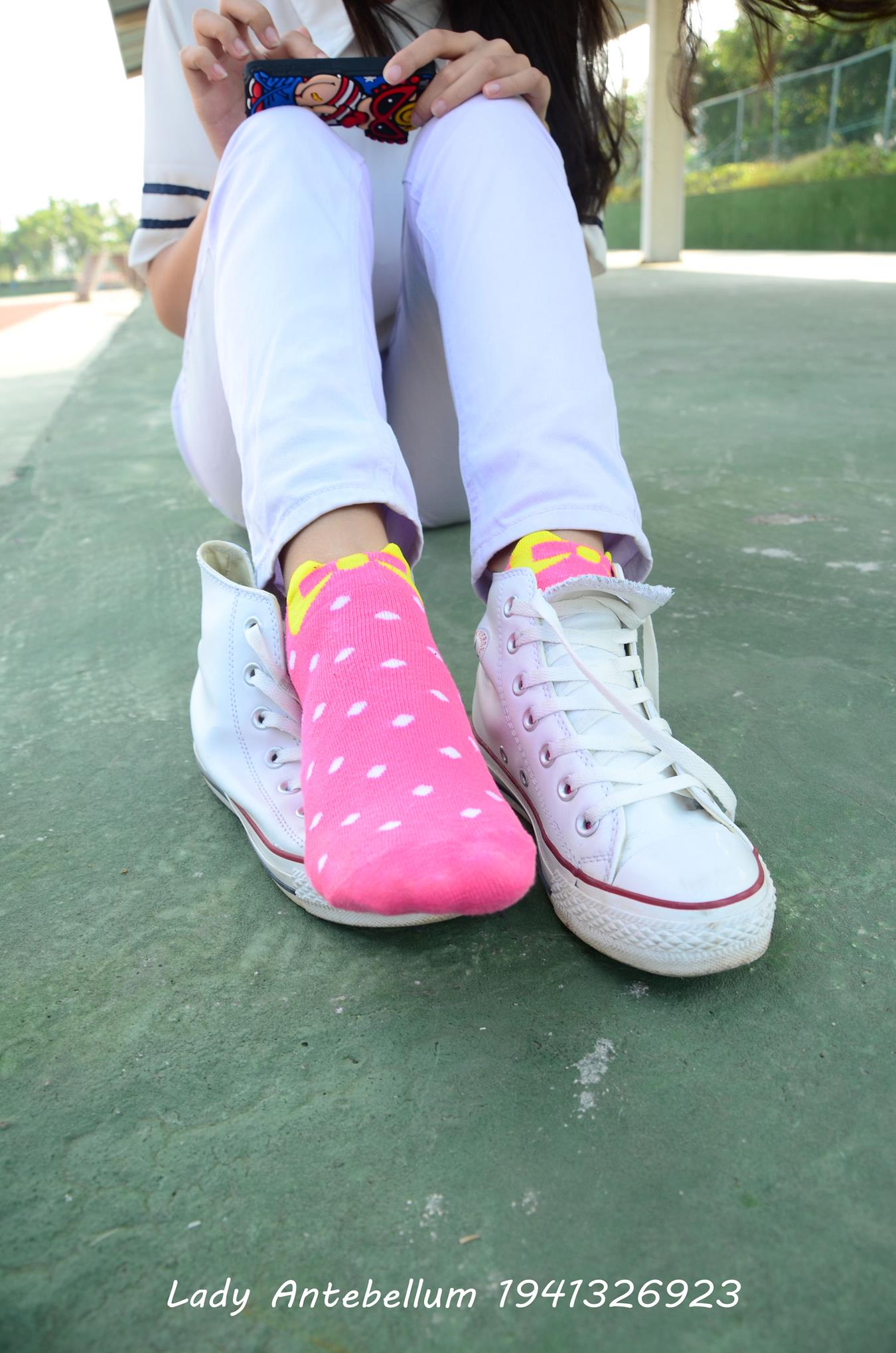 图片[84]-[战前女神] 美腿美足精品摄影套图 002 (1) [84P] – 速更版-美库