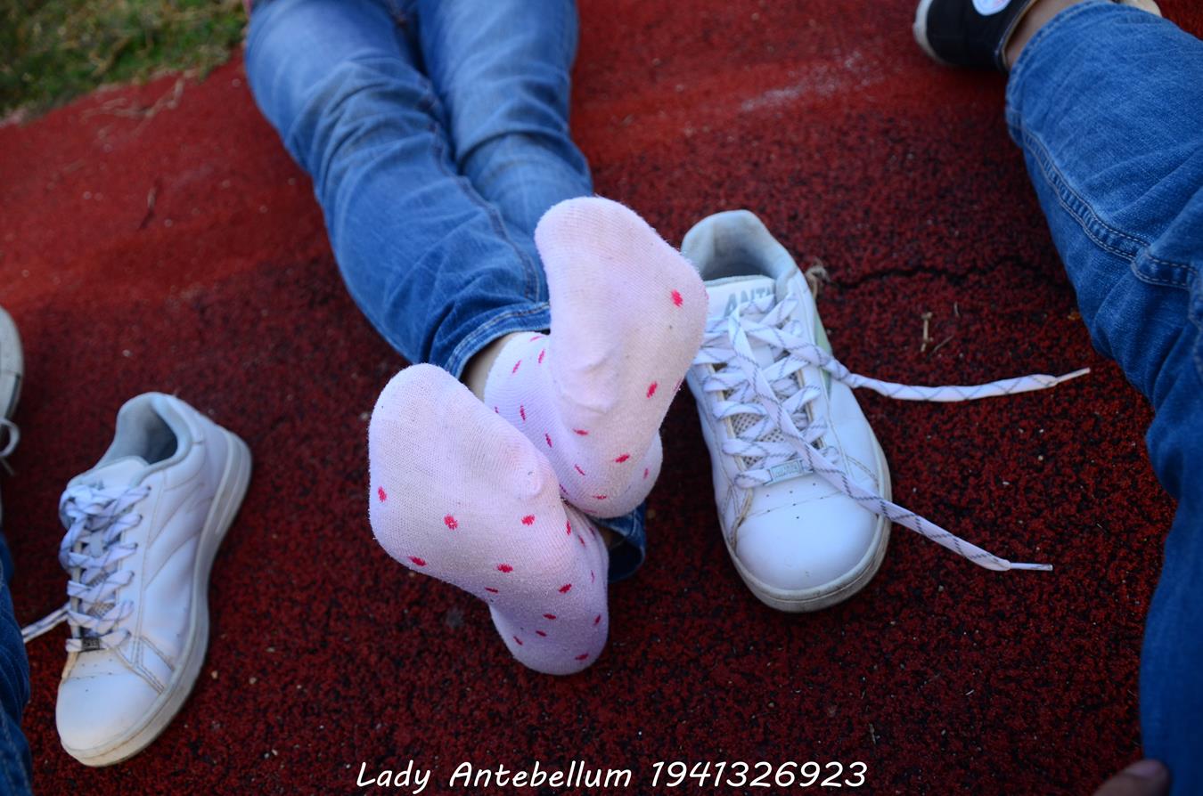 图片[49]-[战前女神] 美腿美足精品摄影套图 003 (2) [73P] – 速更版-美库