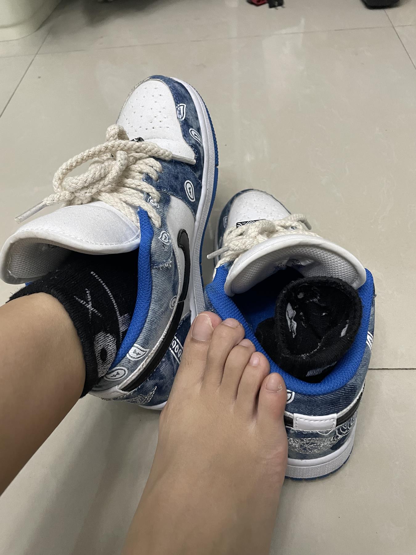 图片[112]-誉铭传媒袜足摄影 2022.11月份整合福利 [113P] – 速更版-美库