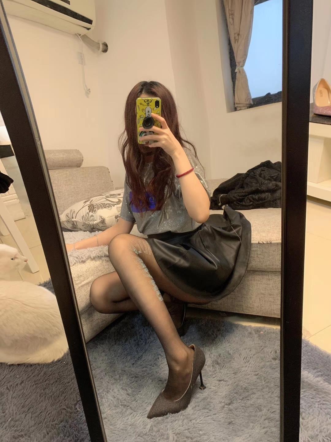 图片[12]-提袜少女微信朋友圈收费资源合集2-1 [120P] – 速更版-美库