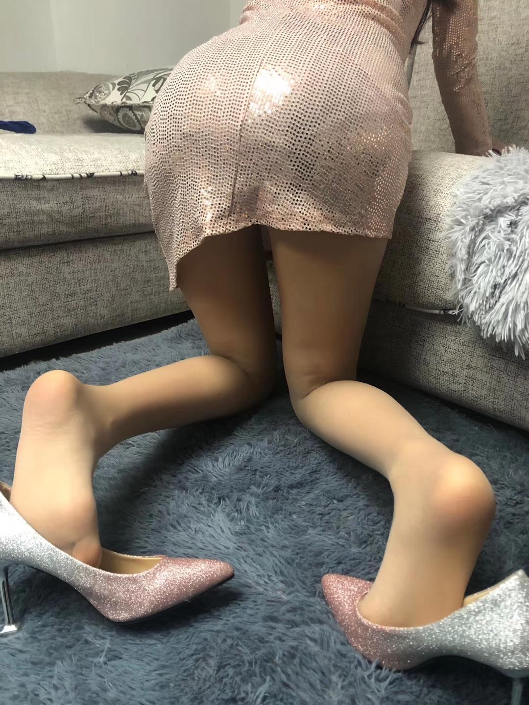 图片[24]-提袜少女微信朋友圈收费资源合集2-1 [120P] – 速更版-美库