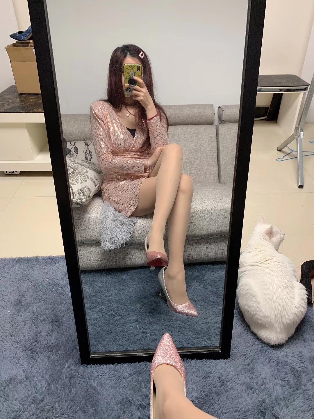 图片[31]-提袜少女微信朋友圈收费资源合集2-1 [120P] – 速更版-美库