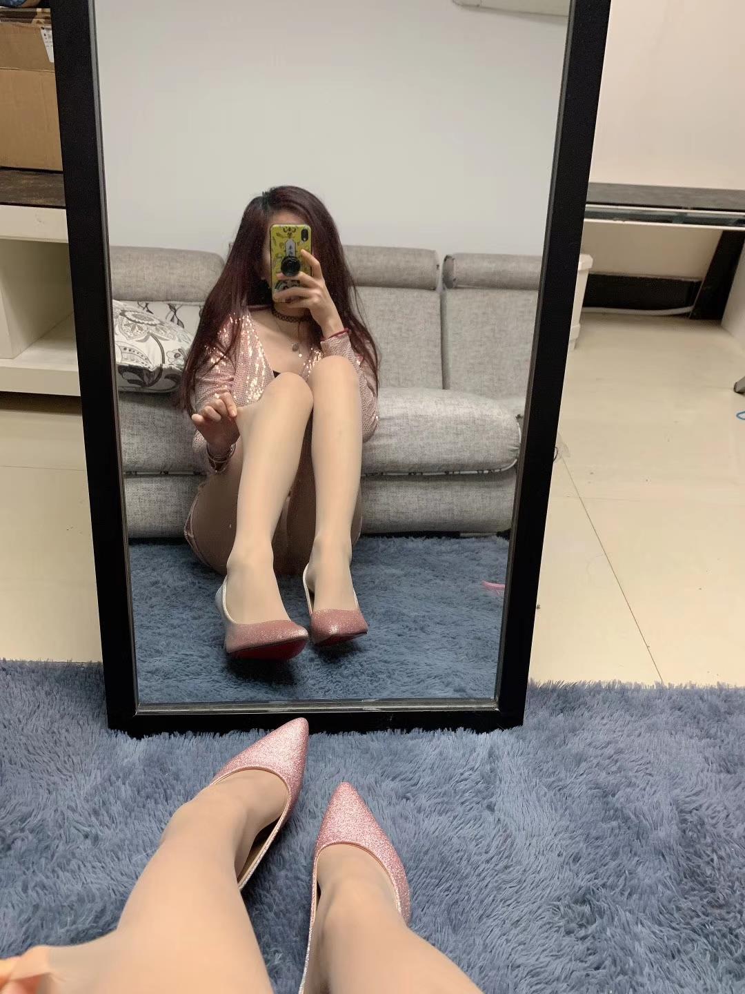 图片[34]-提袜少女微信朋友圈收费资源合集2-1 [120P] – 速更版-美库