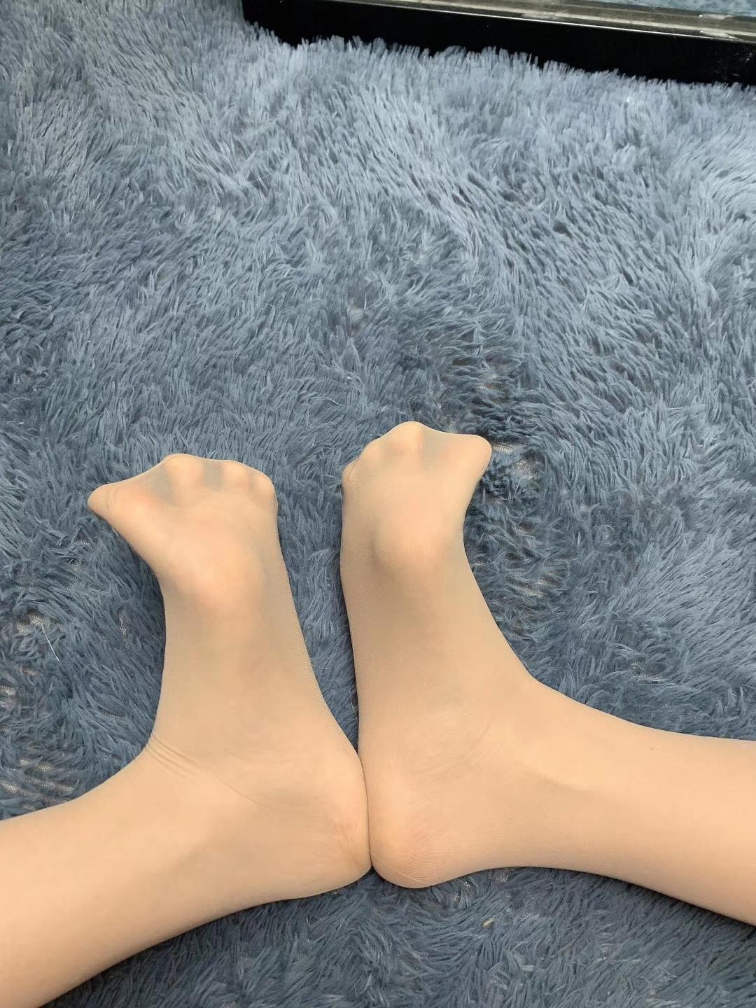 图片[37]-提袜少女微信朋友圈收费资源合集2-1 [120P] – 速更版-美库