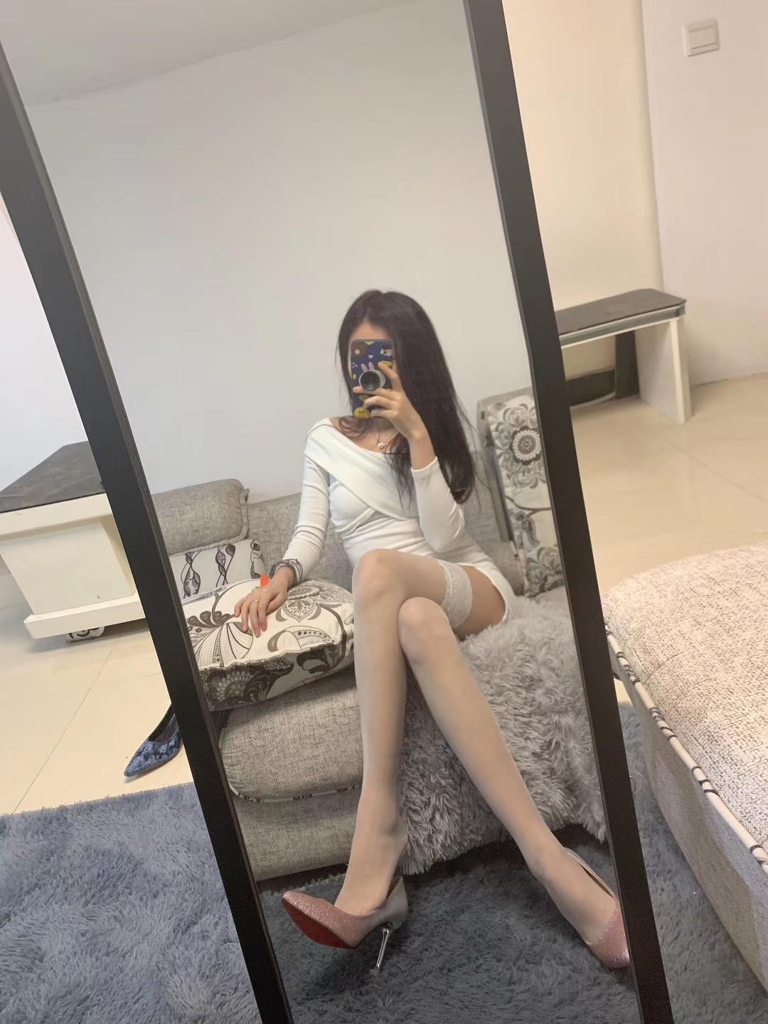 图片[17]-提袜少女微信朋友圈收费资源合集2-2 [159P] – 速更版-美库