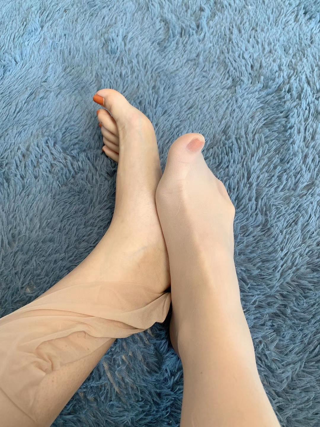 图片[28]-提袜少女微信朋友圈收费资源合集2-2 [159P] – 速更版-美库