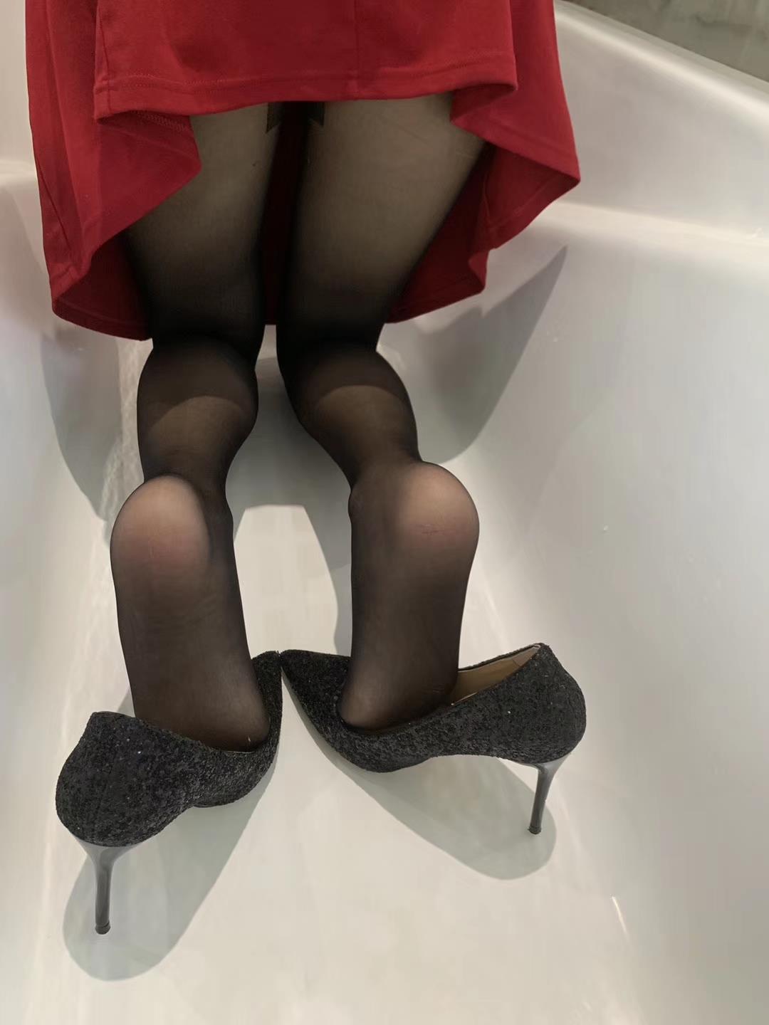 图片[15]-提袜少女微信朋友圈收费资源合集2-3 [128P] – 速更版-美库