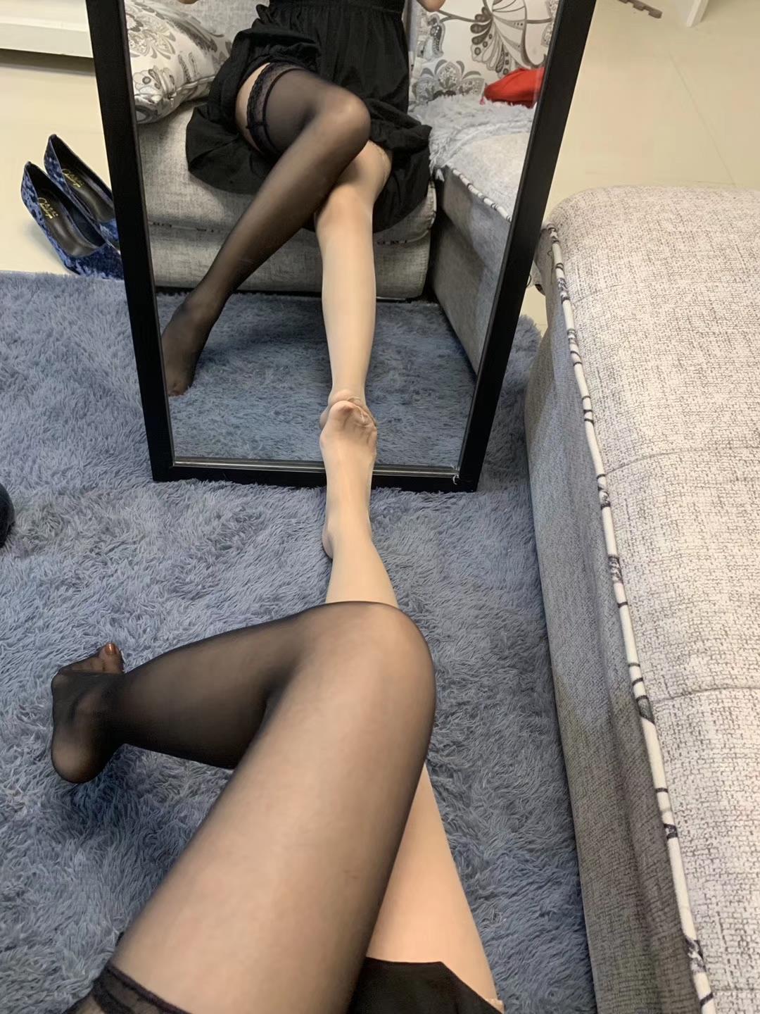 图片[34]-提袜少女微信朋友圈收费资源合集2-2 [159P] – 速更版-美库