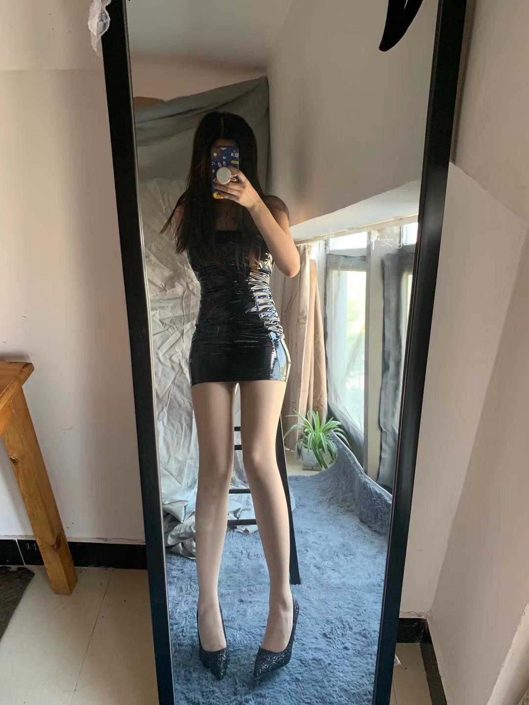 图片[20]-提袜少女微信朋友圈收费资源合集2-3 [128P] – 速更版-美库