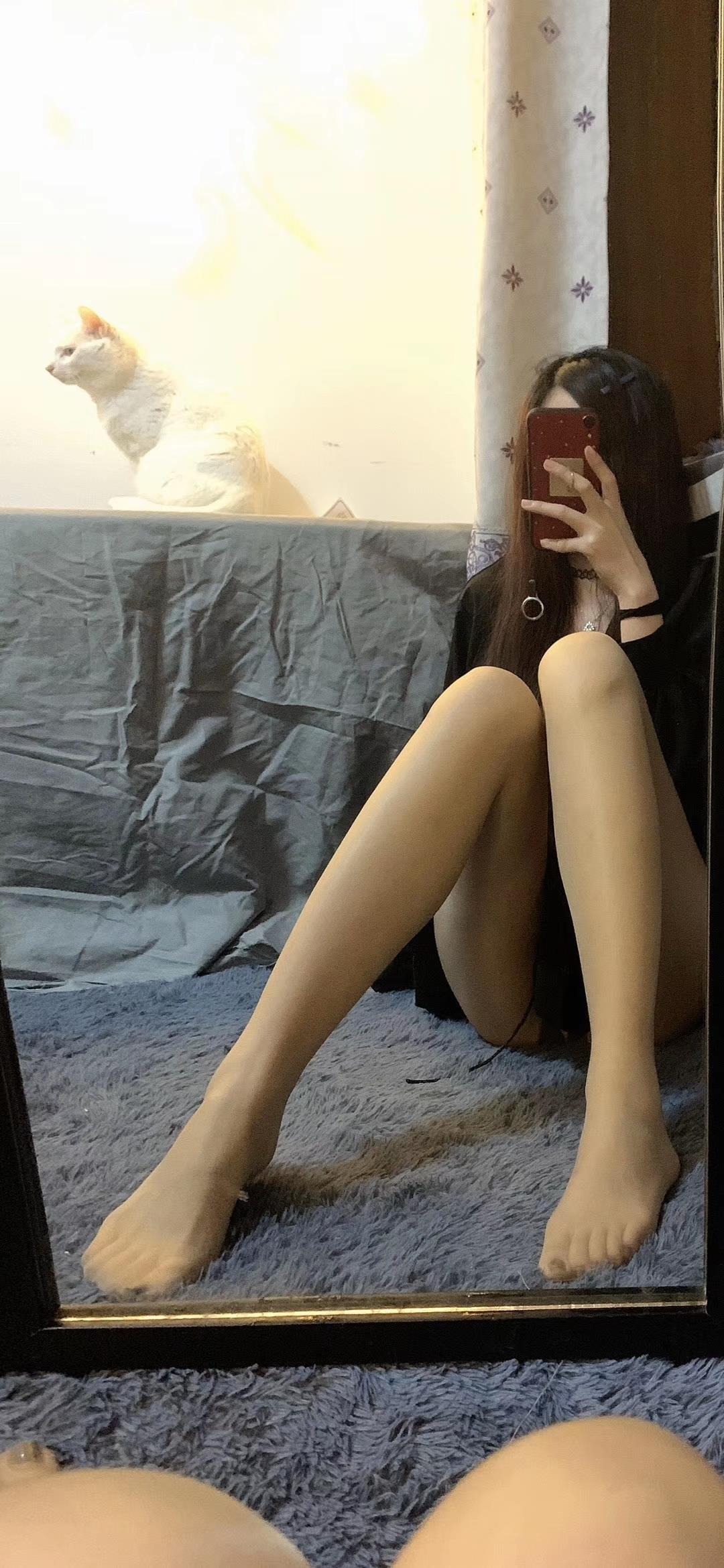 图片[42]-提袜少女微信朋友圈收费资源合集2-3 [128P] – 速更版-美库