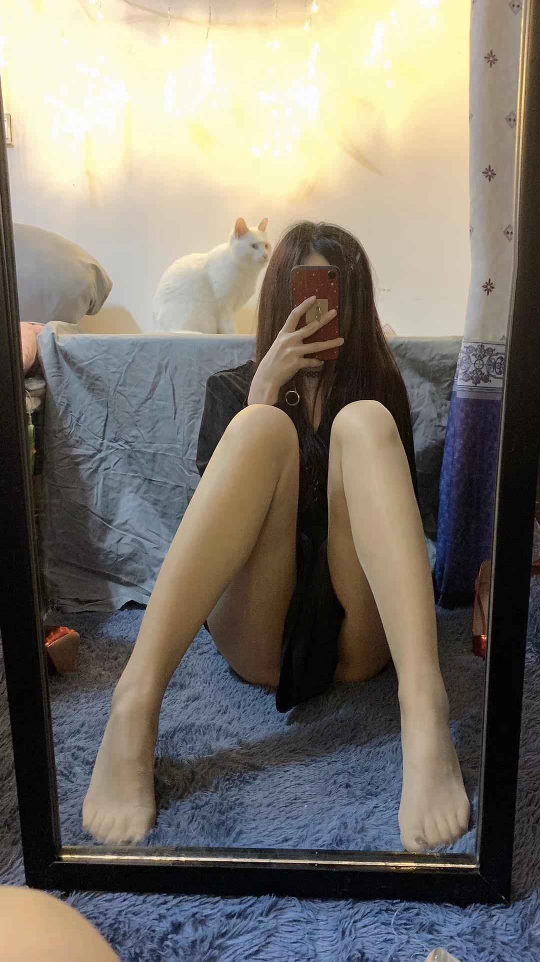 图片[43]-提袜少女微信朋友圈收费资源合集2-3 [128P] – 速更版-美库