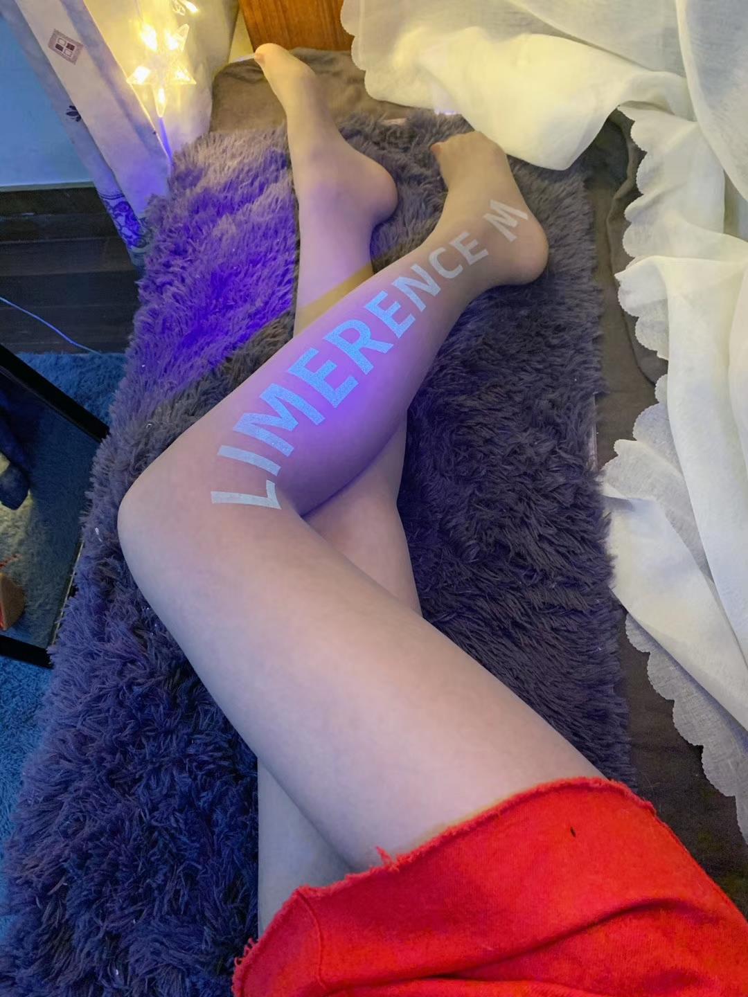 图片[11]-提袜少女微信朋友圈收费资源合集2-4 [128P] – 速更版-美库