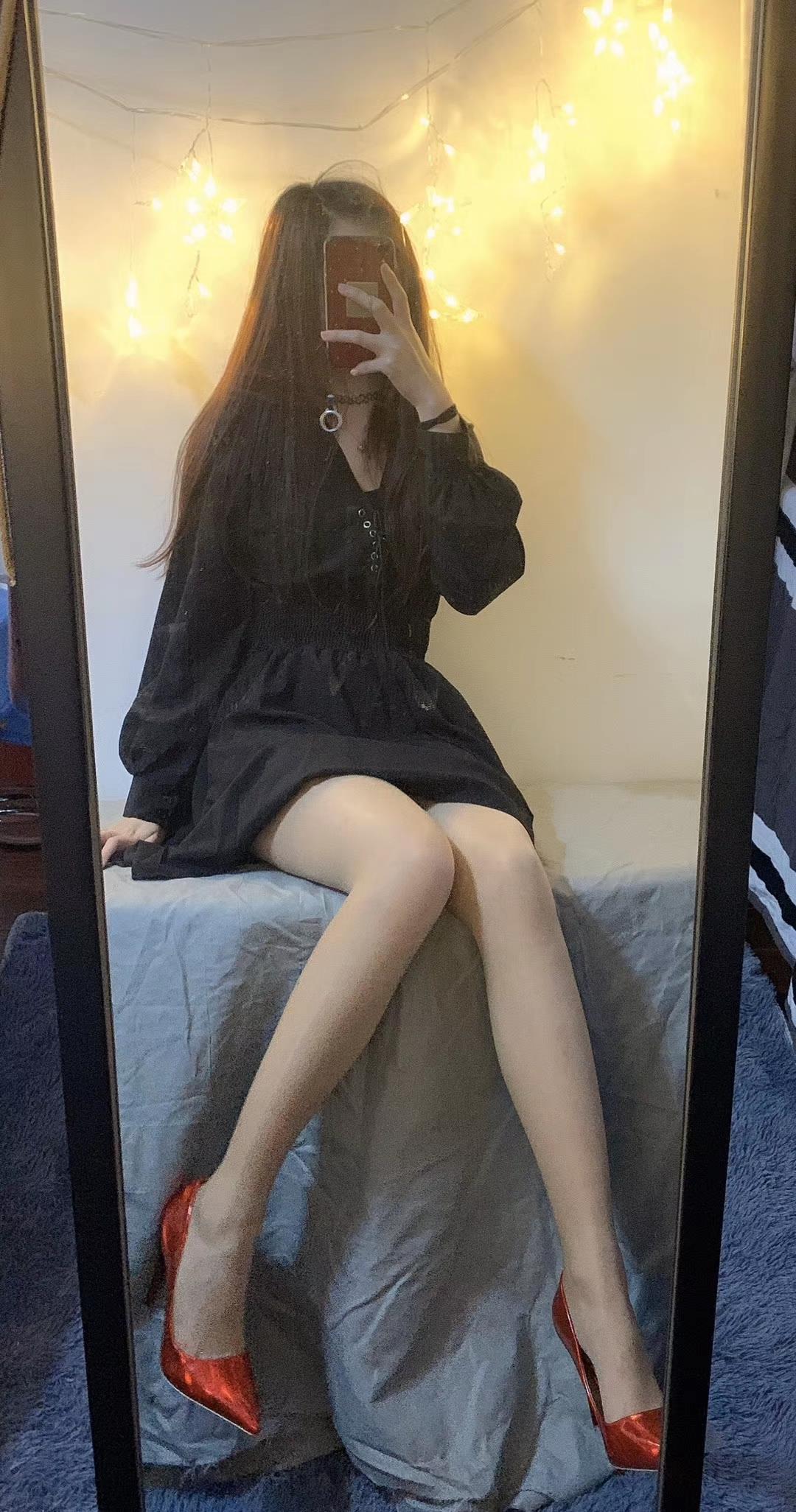 图片[47]-提袜少女微信朋友圈收费资源合集2-3 [128P] – 速更版-美库