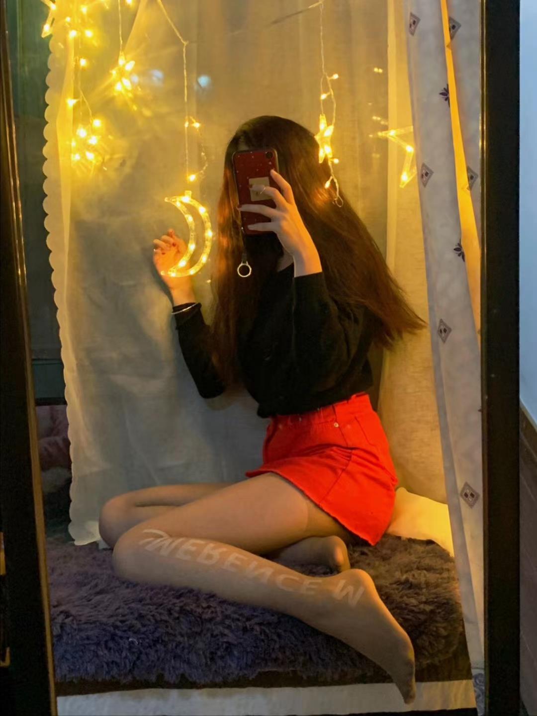 图片[17]-提袜少女微信朋友圈收费资源合集2-4 [128P] – 速更版-美库