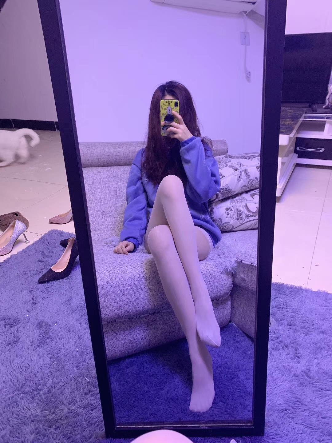 图片[115]-提袜少女微信朋友圈收费资源合集2-1 [120P] – 速更版-美库