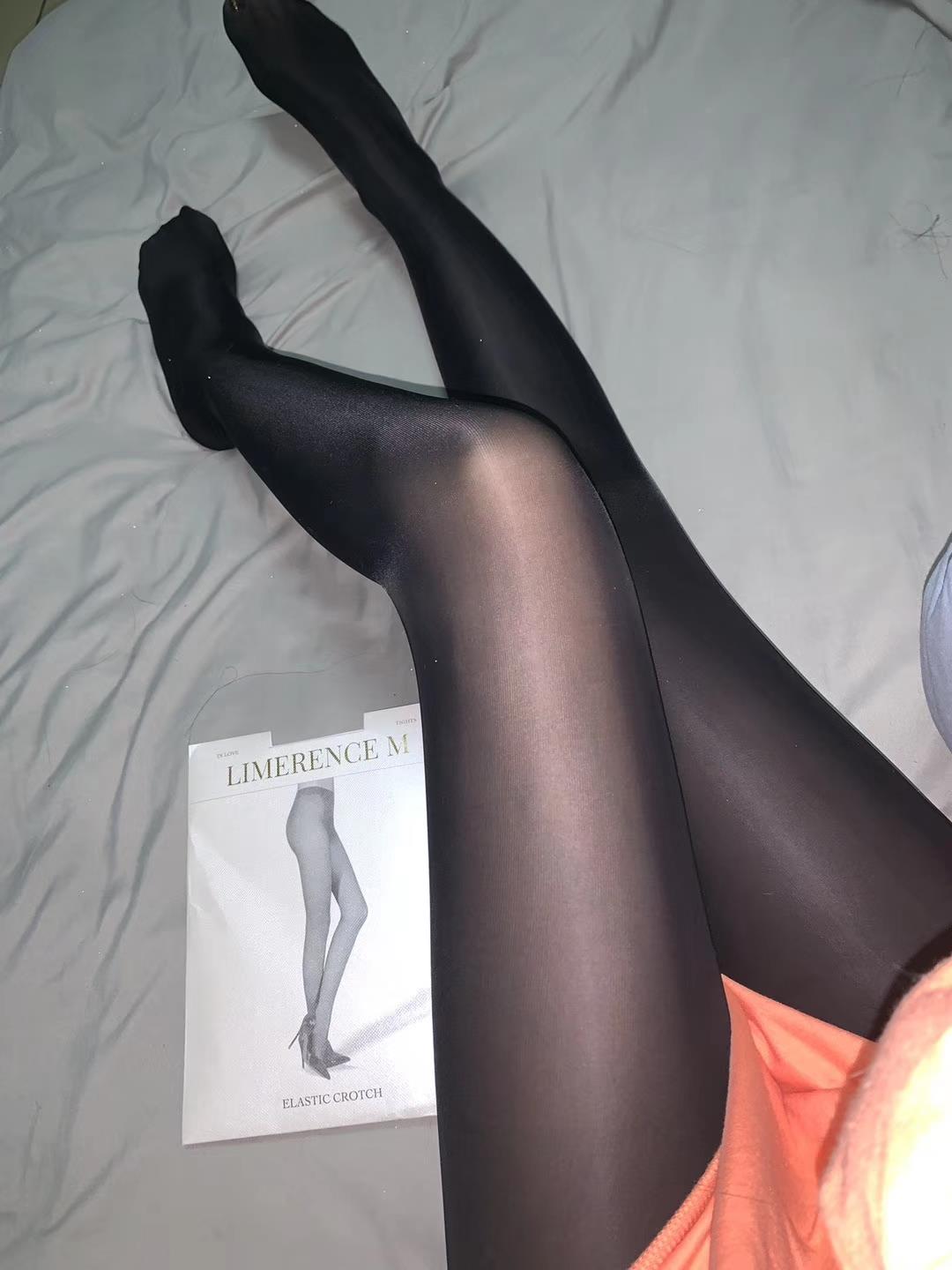 图片[67]-提袜少女微信朋友圈收费资源合集2-2 [159P] – 速更版-美库