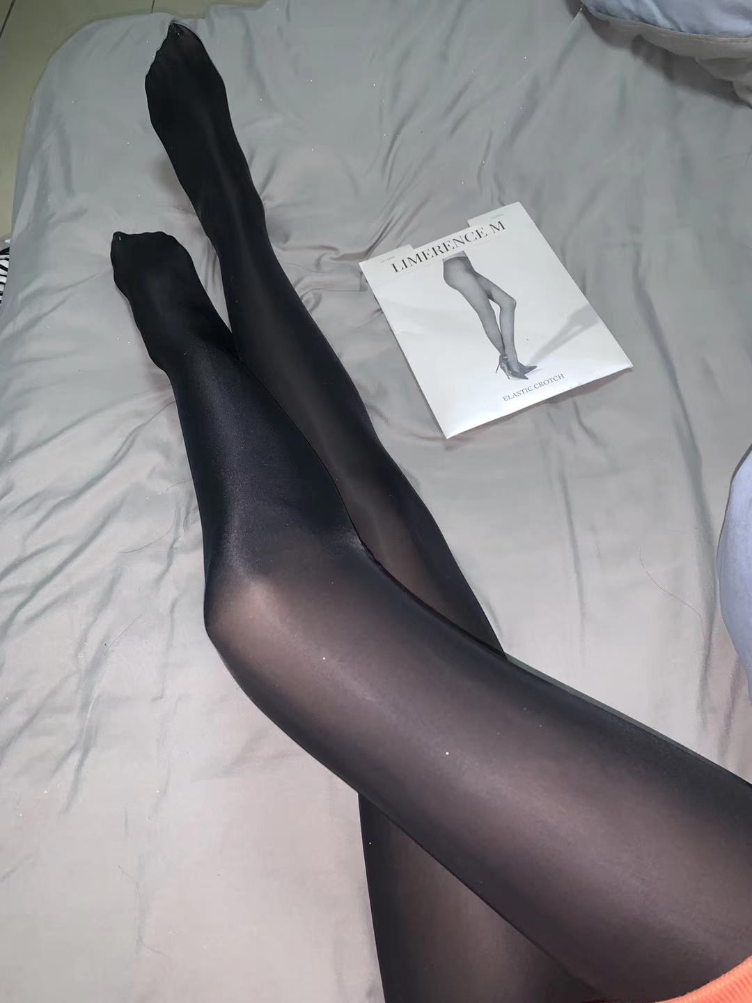 图片[68]-提袜少女微信朋友圈收费资源合集2-2 [159P] – 速更版-美库