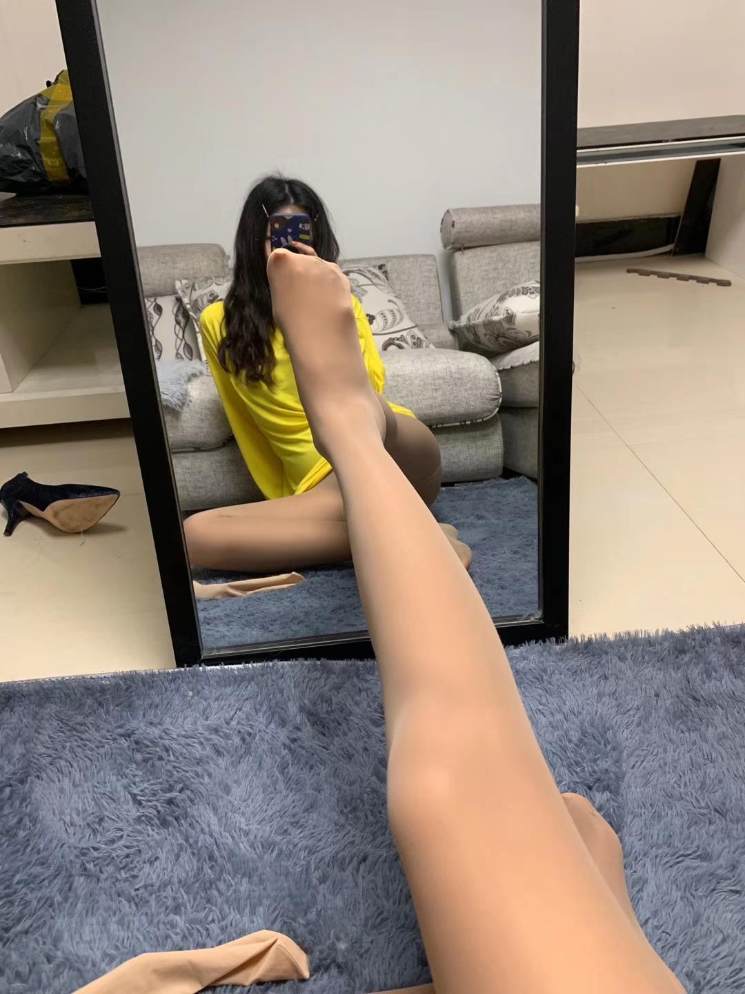 图片[69]-提袜少女微信朋友圈收费资源合集2-2 [159P] – 速更版-美库